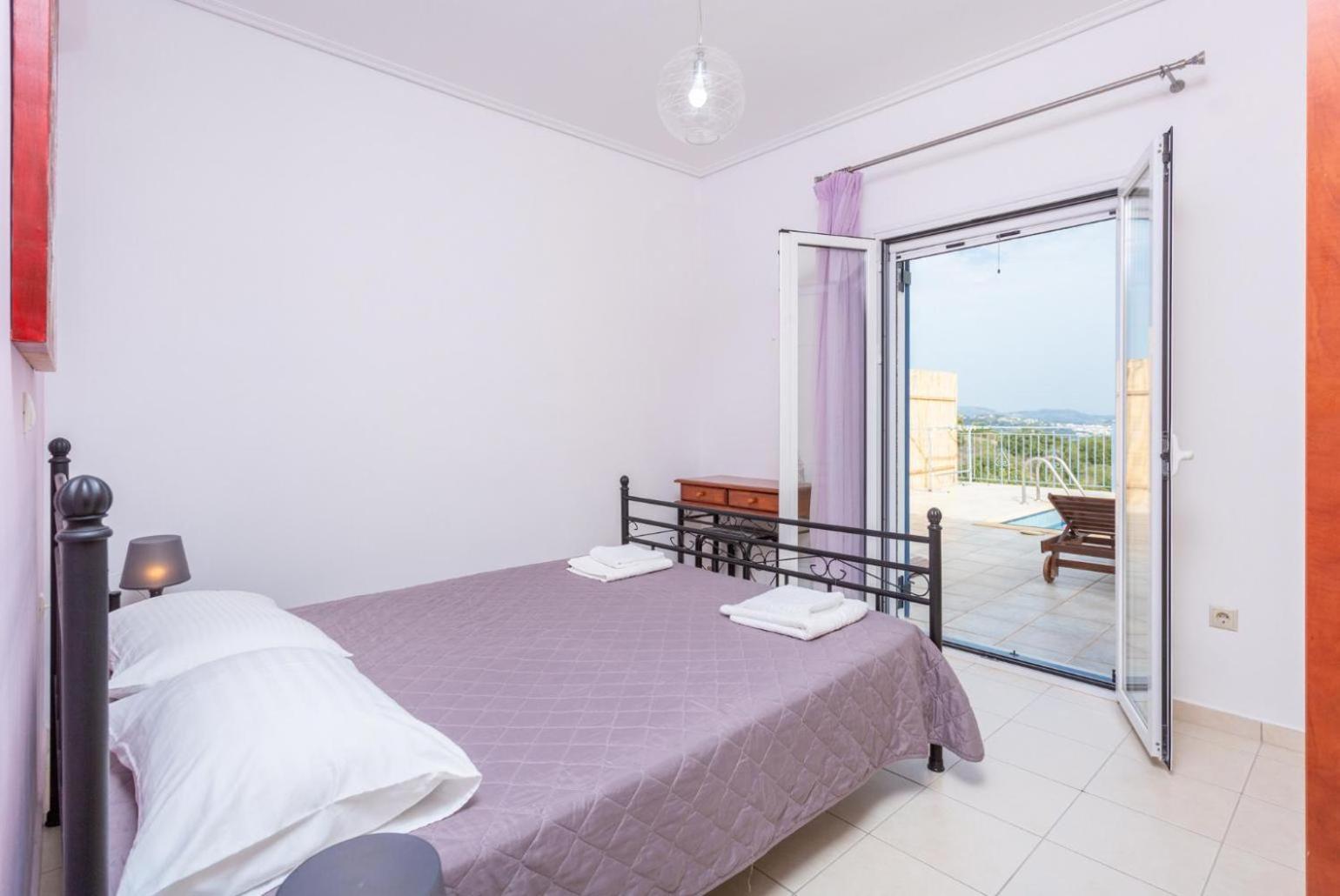 Villa Europe Ena Lakíthra エクステリア 写真