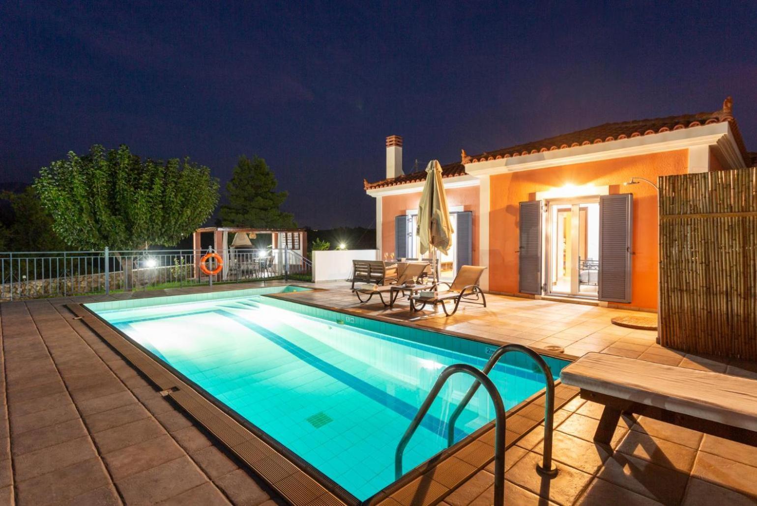 Villa Europe Ena Lakíthra エクステリア 写真