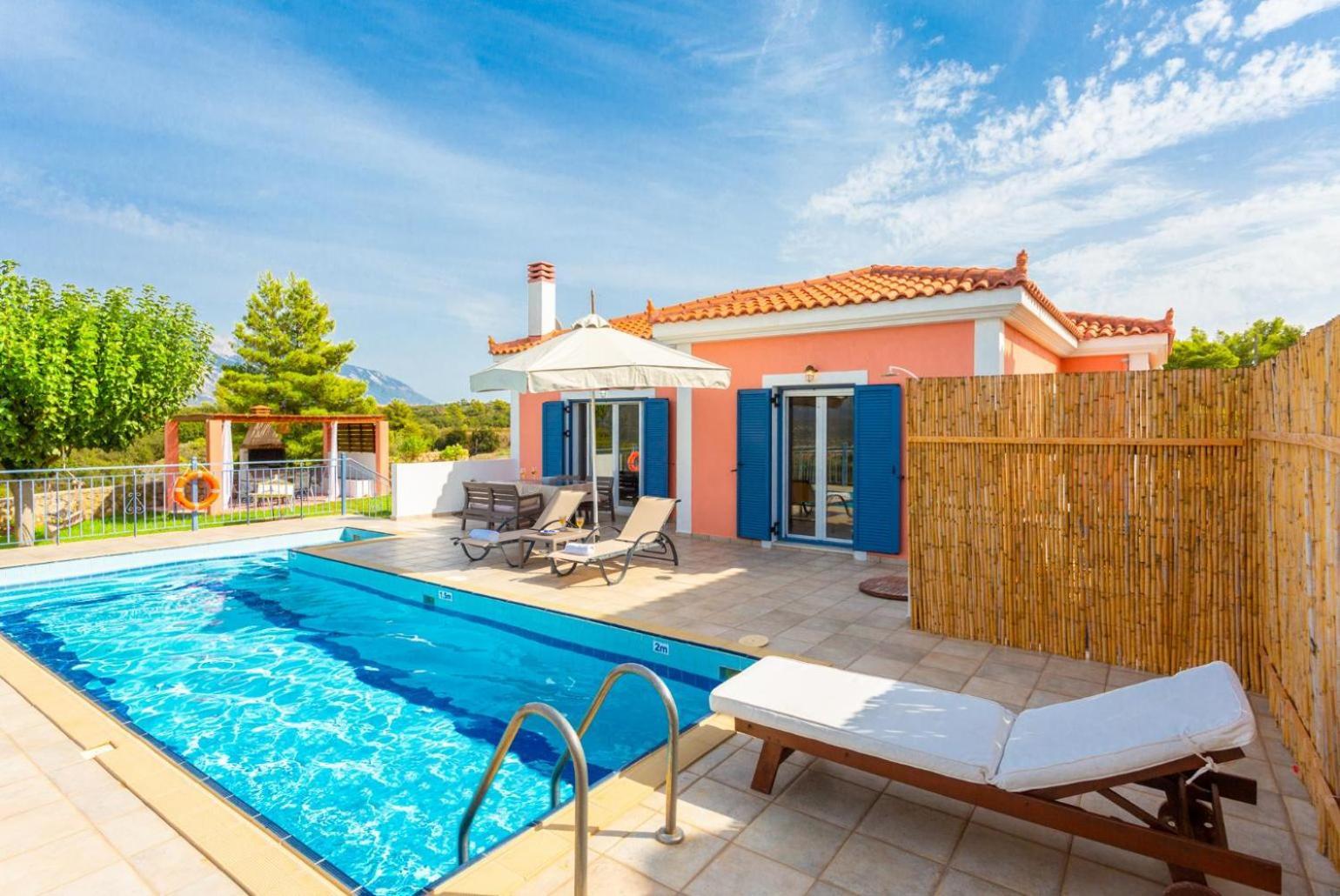Villa Europe Ena Lakíthra エクステリア 写真